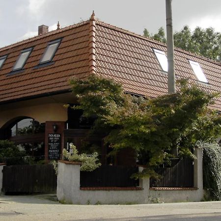 Penzion Arco オストラヴァ エクステリア 写真